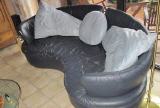 gebrauchte Möbel schwarzes Ledersofa