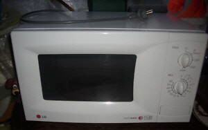 gebrauchte Mikrowelle
