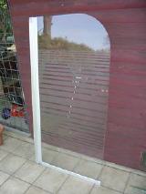 Duschwand aus Sicherheitsglas