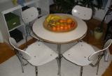 gebrauchter Tisch mit 4 Stühle weiß