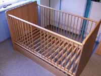 gebrauchtes günstiges Babybett