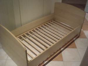 gebrauchtes günstiges Babybett