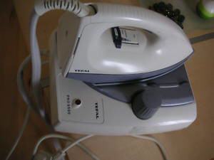 gebrauchtes Dampfbügeleisen