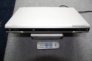 gebrauchte Möbel DVD-Player