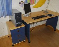 gebrauchter günstiger Kinder-Zimmer Schreibtisch