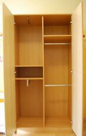 gebrauchter günstiger Kinderzimmer-Schrank