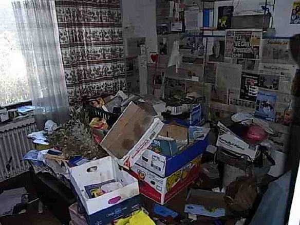 Messie Wohnung Müllsammler Problemmüll